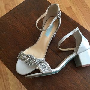 Betsy Johnson  Metallic Sandals